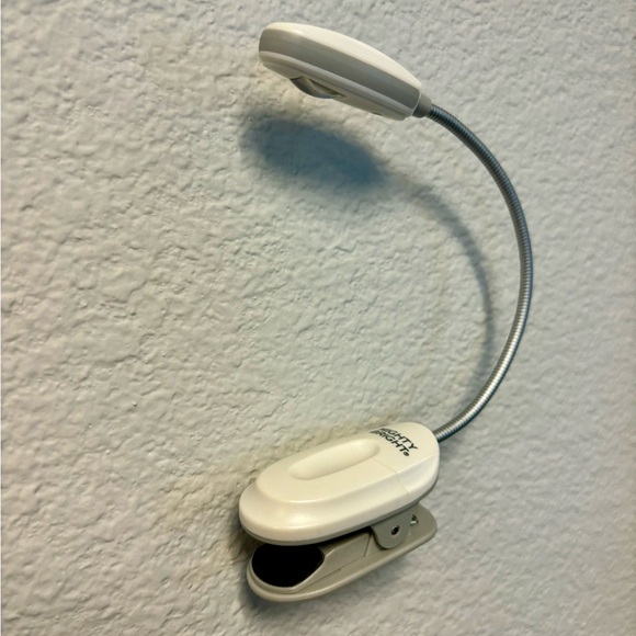 Mighty Bright MiniFlex LED eReader Light - Picture 4 of 8